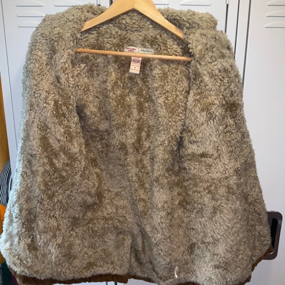 fluffy brown jacket - Picture 3 of 6